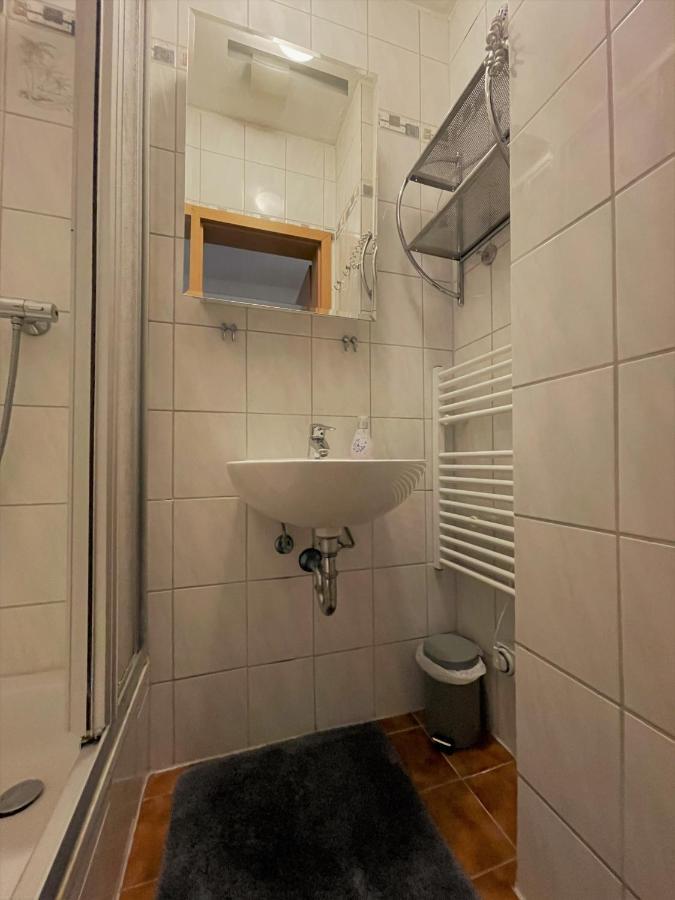 2-Raum Ferienwohnung In Connewitz Leipzig Buitenkant foto